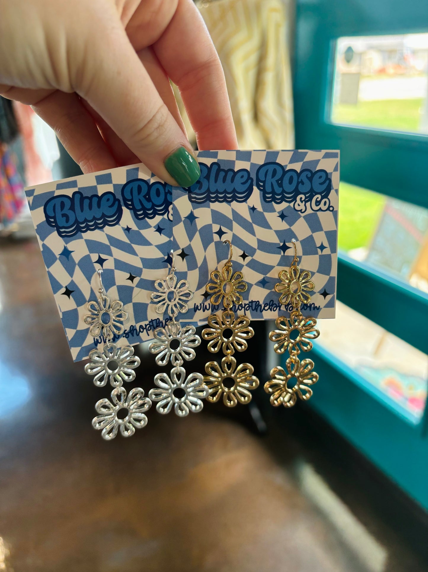 RESTOCK Flower Drop Earrings (Multiple Colors)