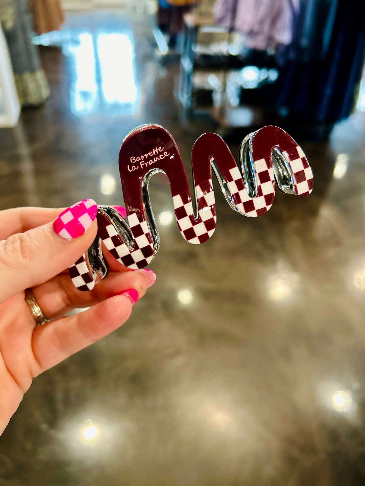 Jumbo Wavy Checker Claw Clip (Multiple Colors)