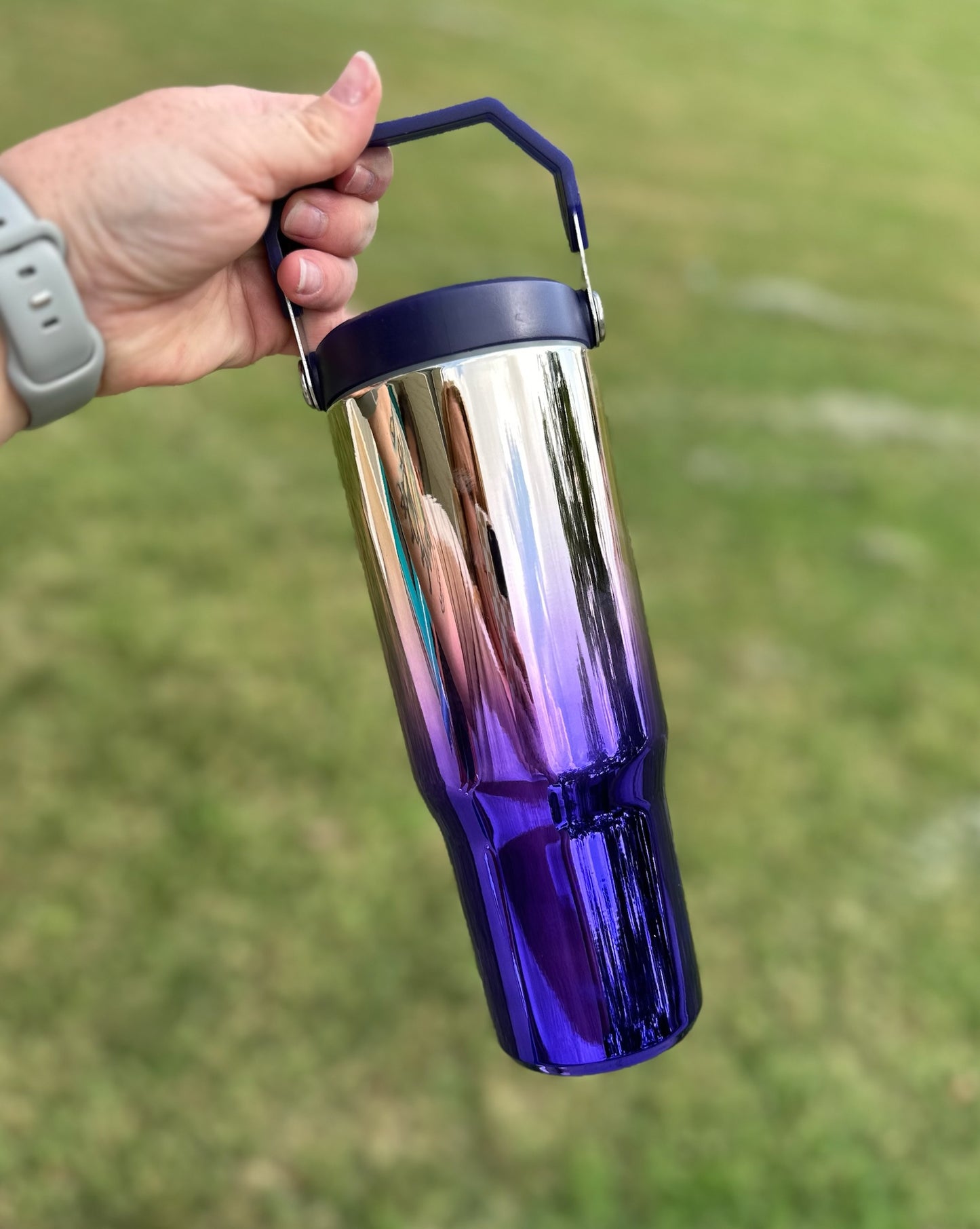 30 oz Stainless Steel Flip Handle Tumbler (Multiple Colors)