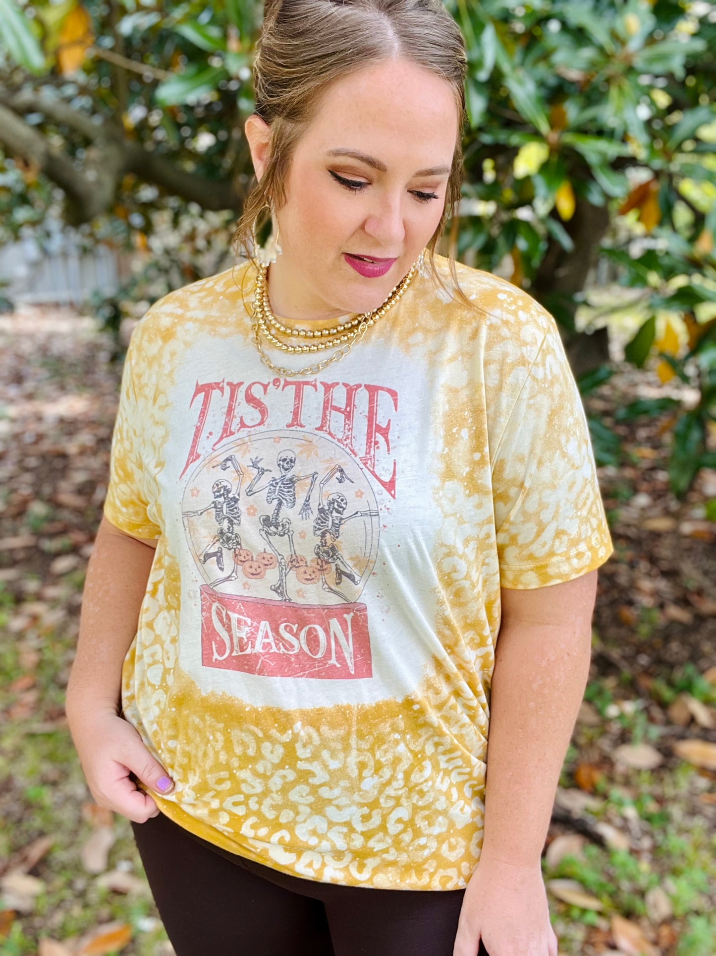 Tis The Season Graphic Tee