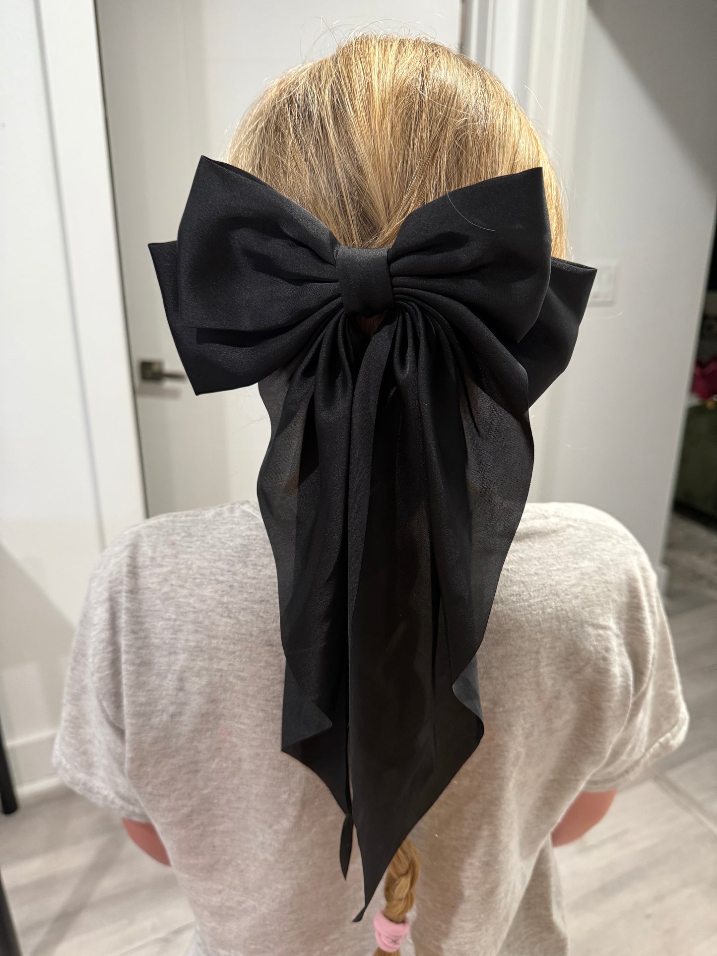 Black Silk Bow with Alligatory Clip