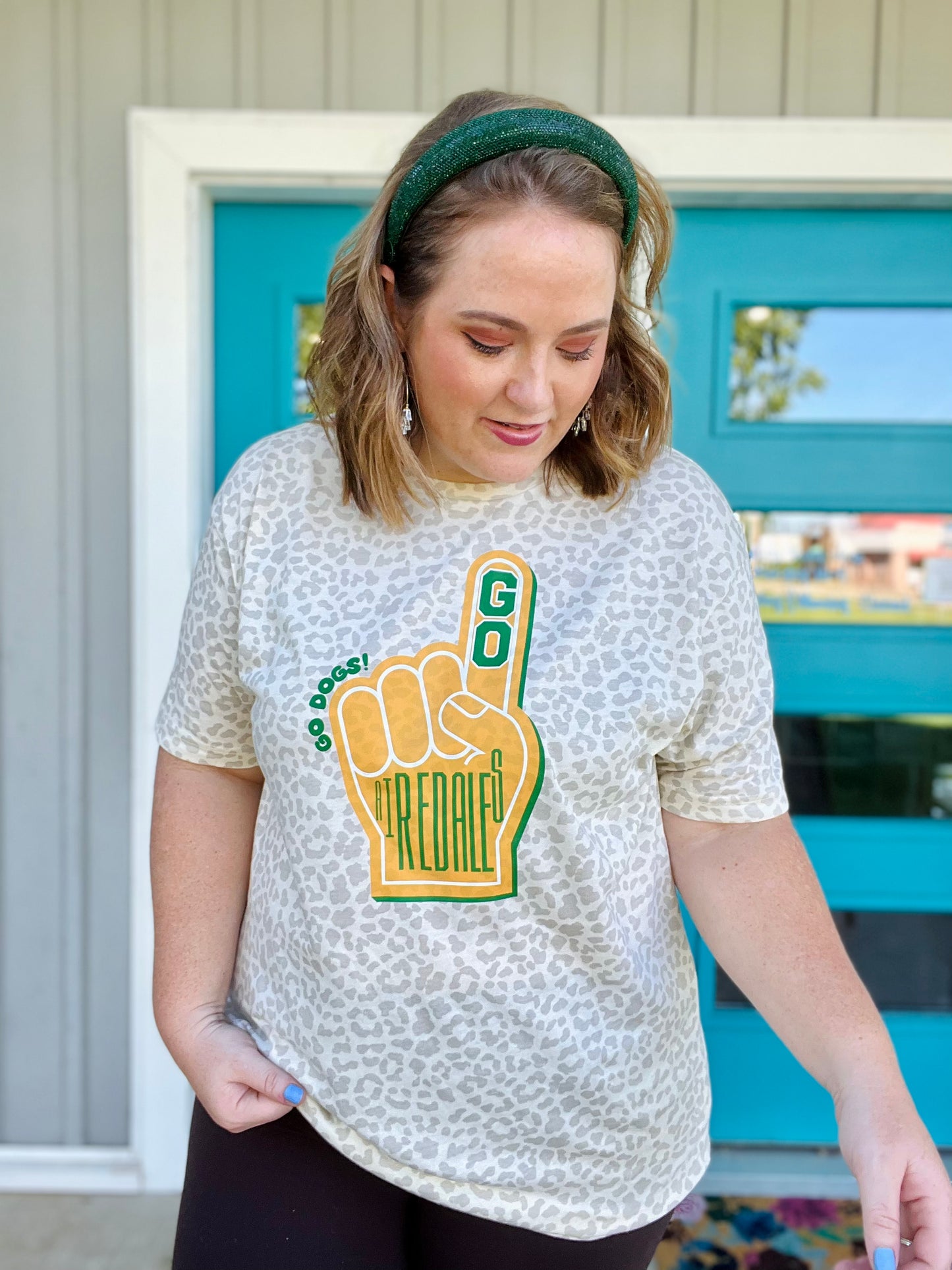 Airedale Spirit Finger on Natural Leopard