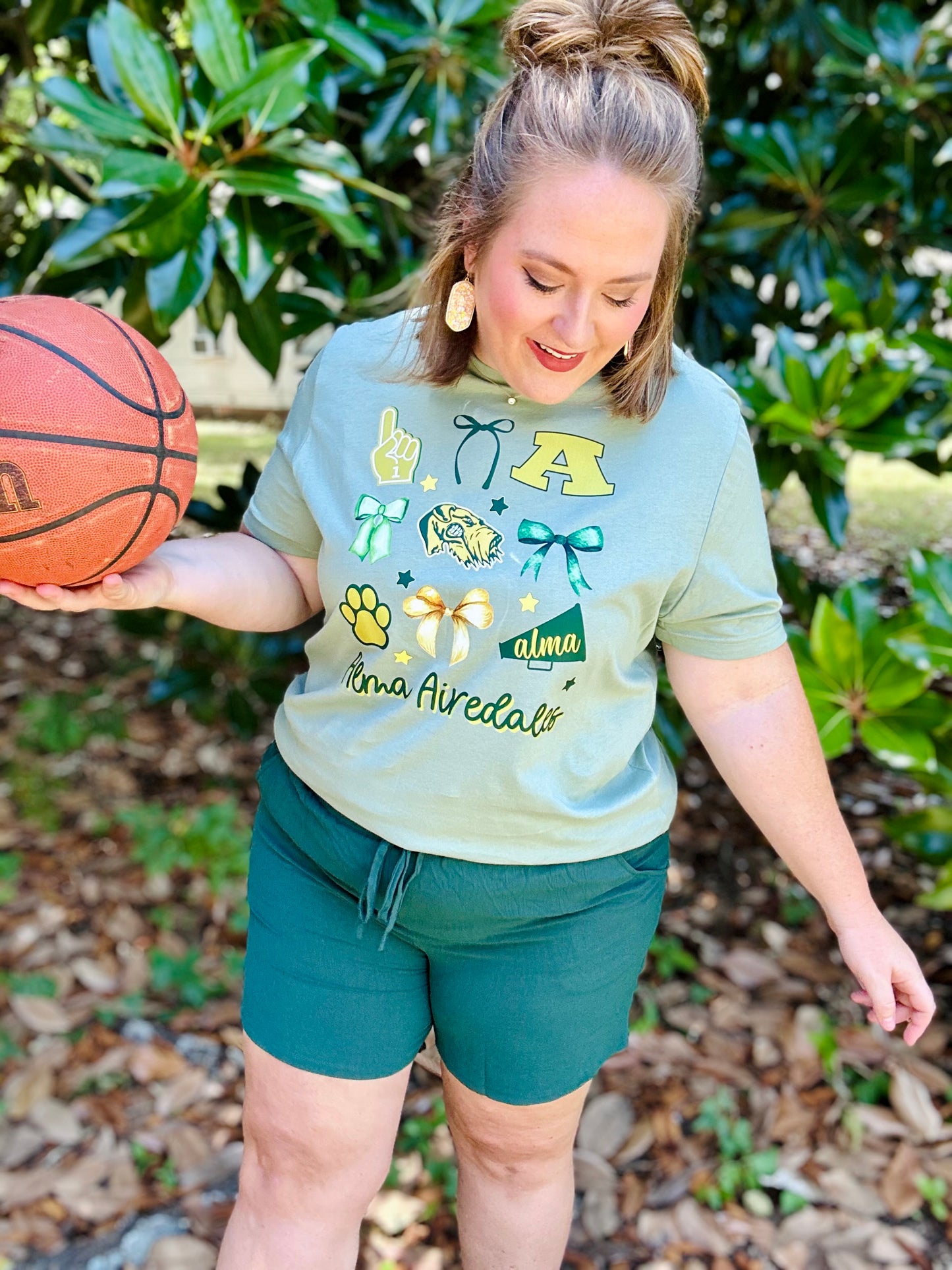Bows Collage School Spirit Tee