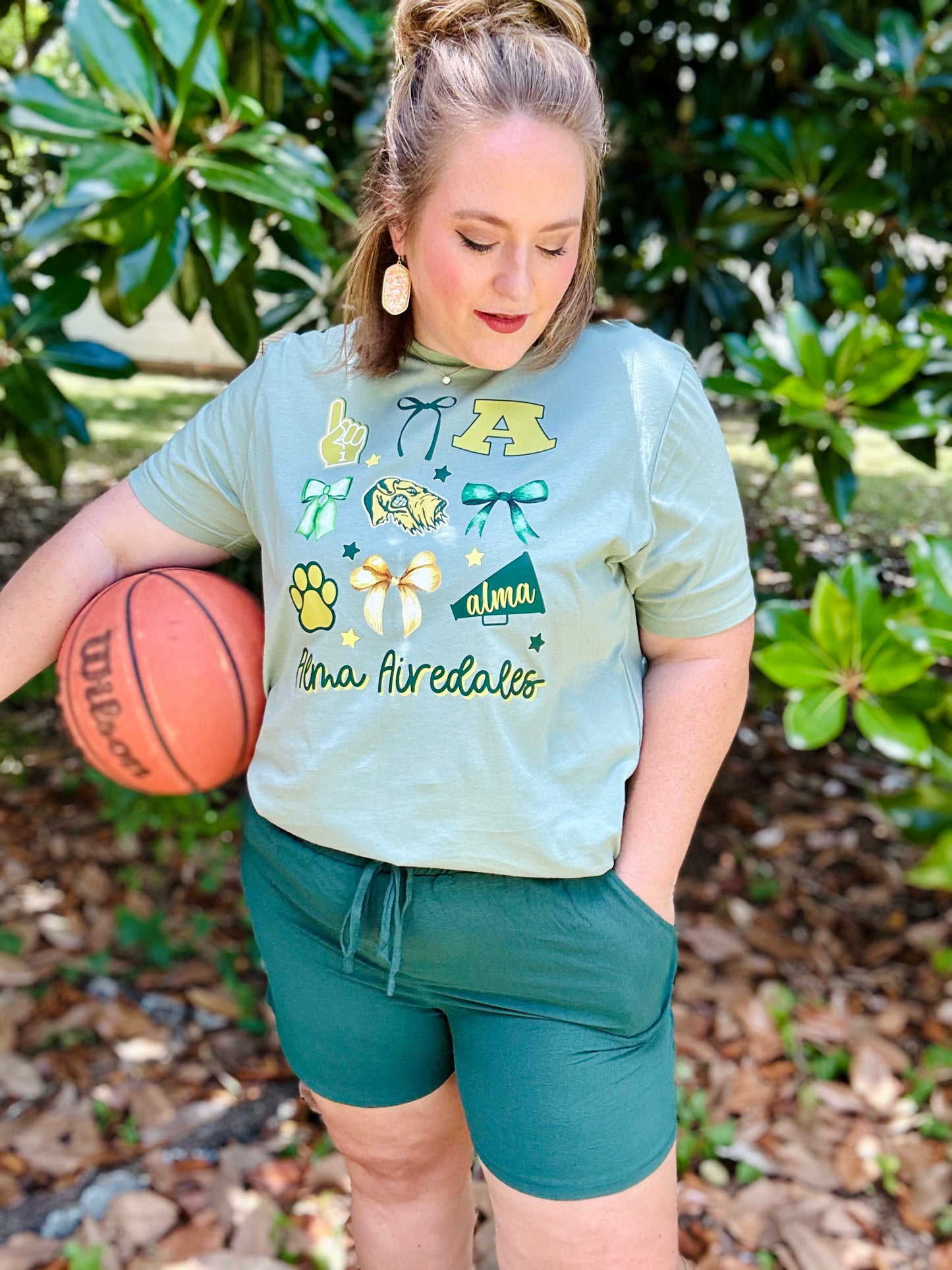 Bows Collage School Spirit Tee