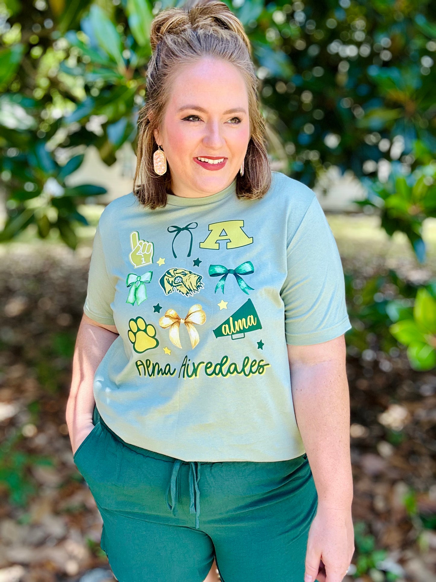 Bows Collage School Spirit Tee