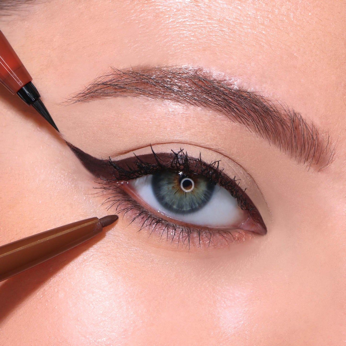 Double Ended Gel & Liquid Liner In Brown