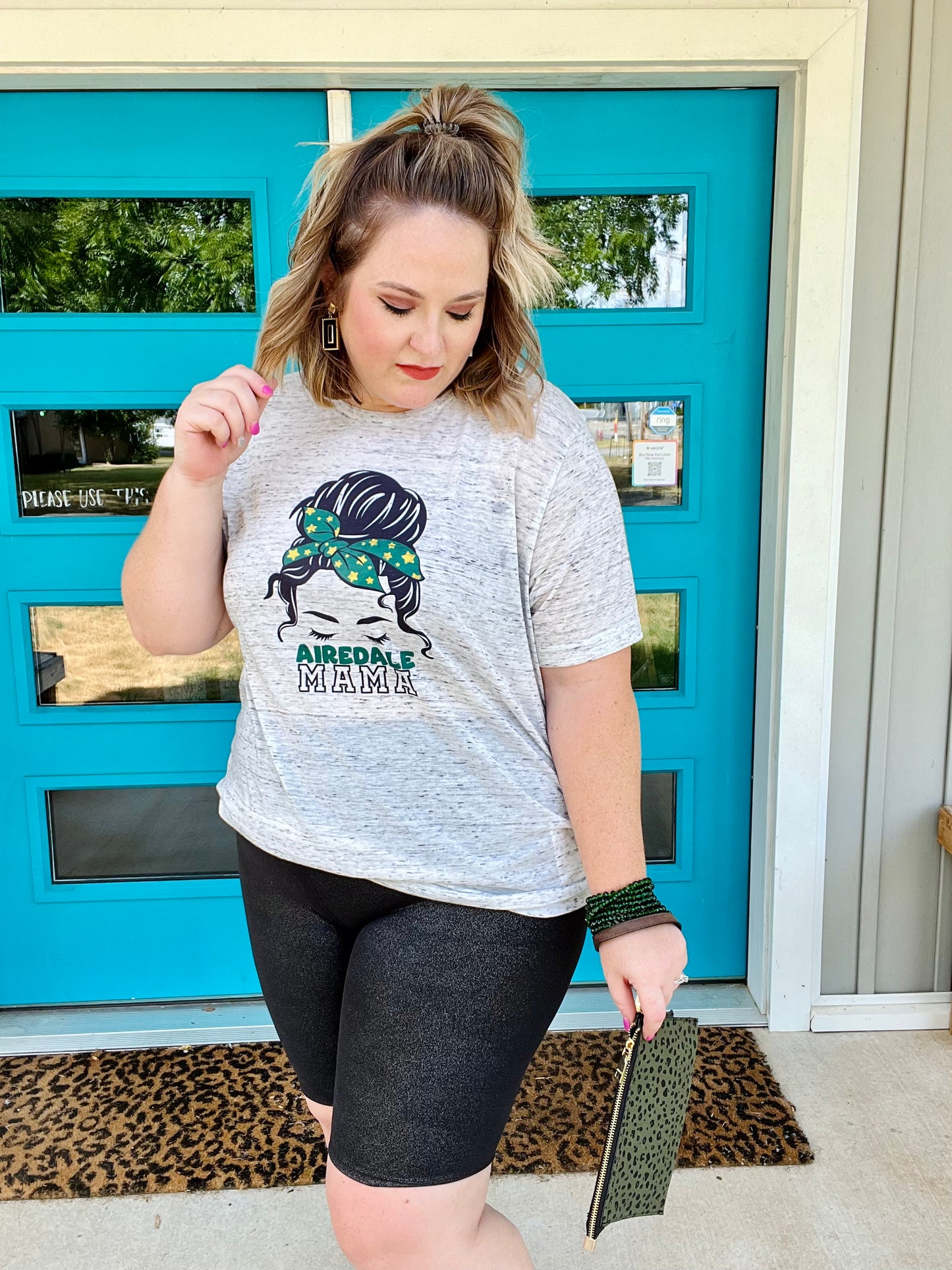 Airedale/Pointer Mama on White Marble