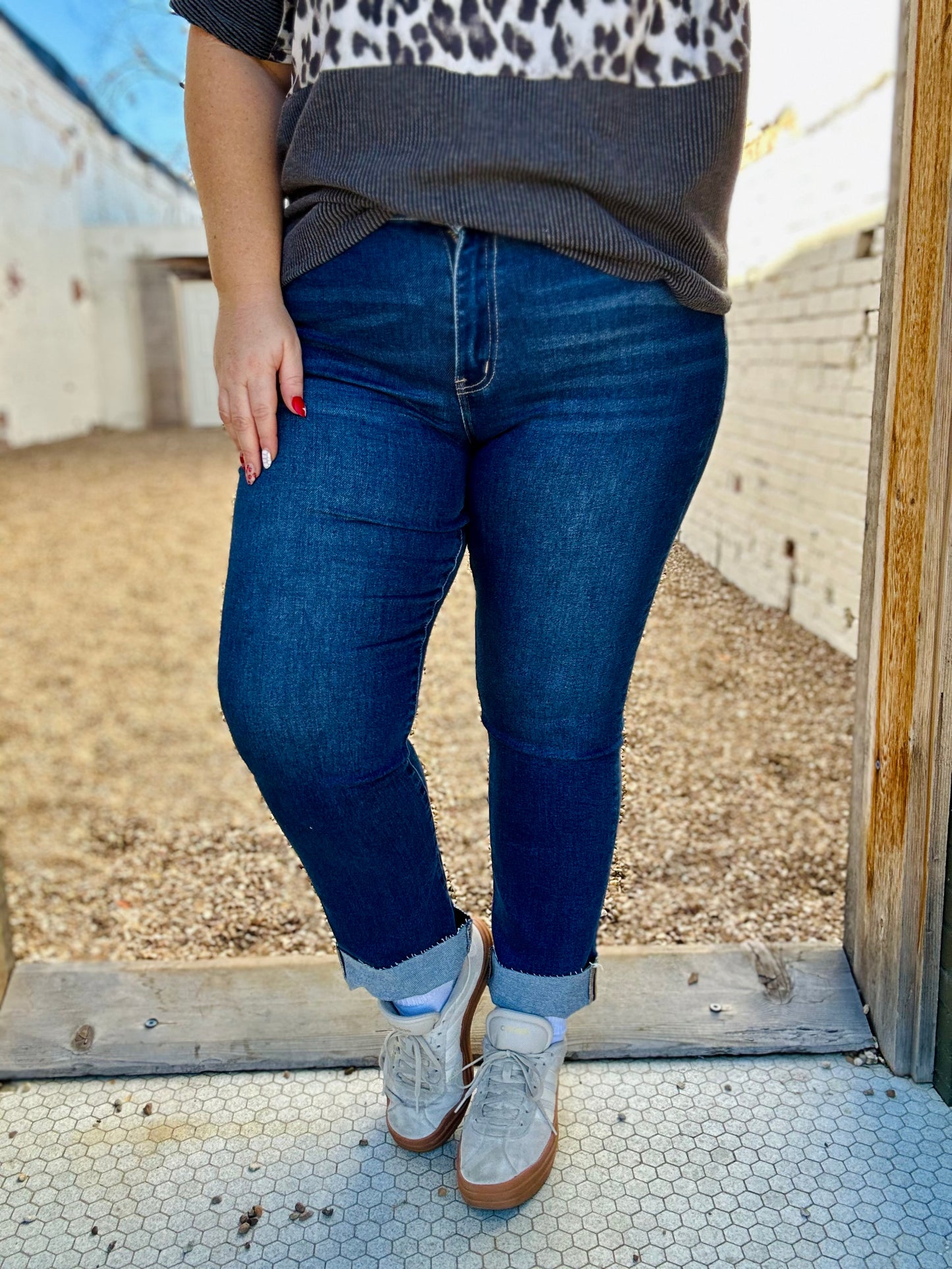 High Rise Cuffed Slim Straight