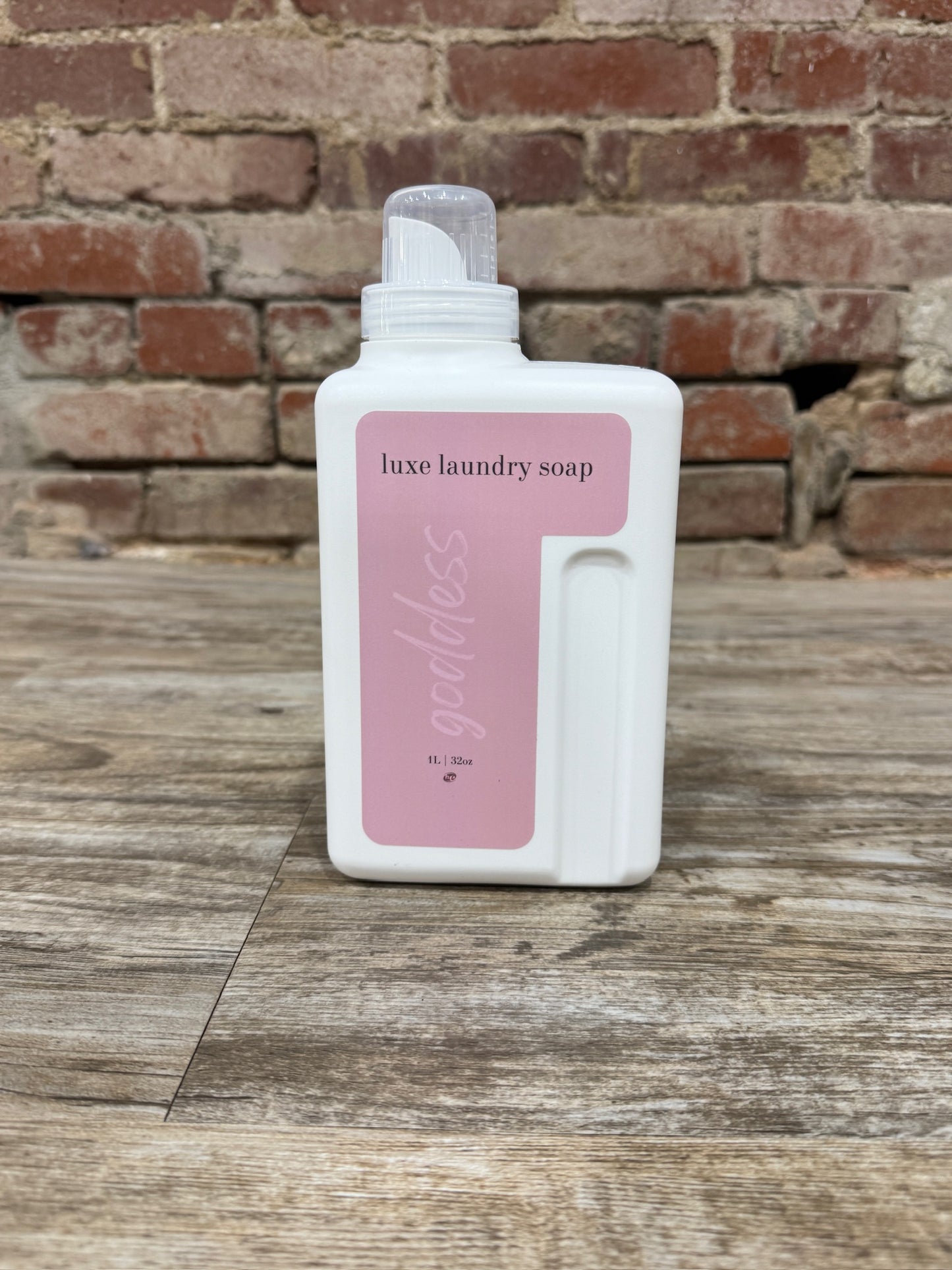 Luxury Laundry Soap 32 Oz (Multiple Scents)