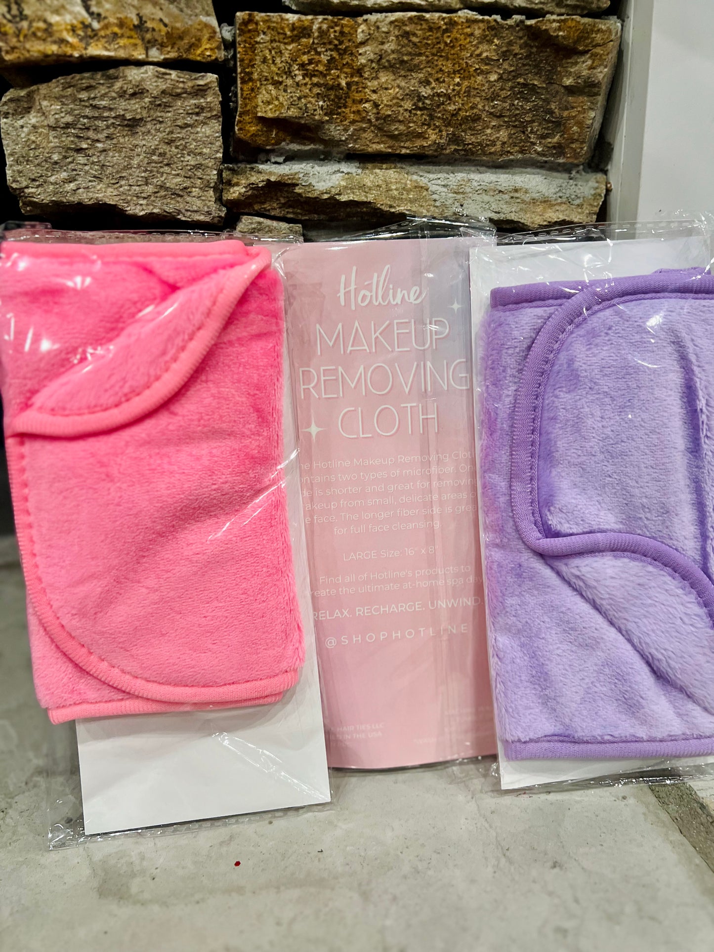 DALLAS MARKET: Microfiber Makeup Remover Cloth (Multiple Colors)