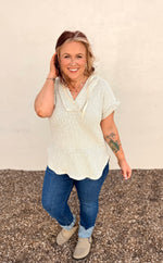 Lara Sleeveless Hooded Top