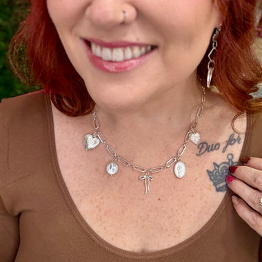 Bow Charm Necklace In Silver