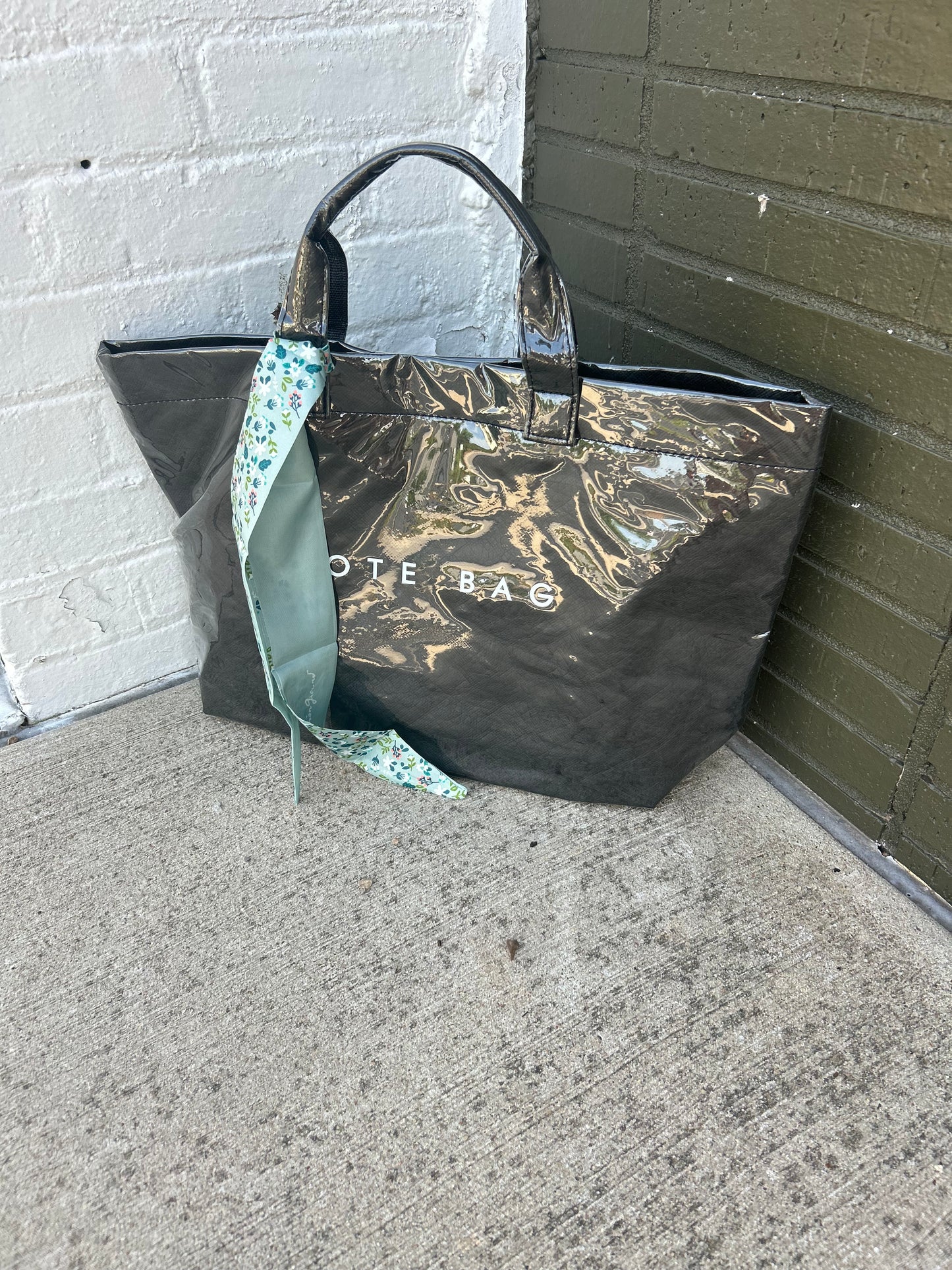 Alex Large Tote Bag (Multiple Colors)
