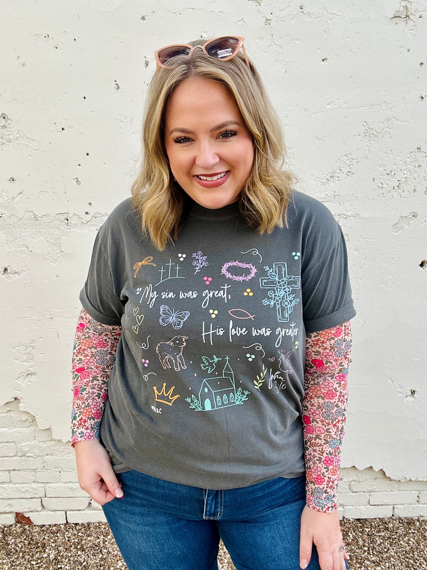 John 3:16 Collage Tee in Pepper