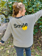 Load image into Gallery viewer, Sullie Smile Banded Contrast Top