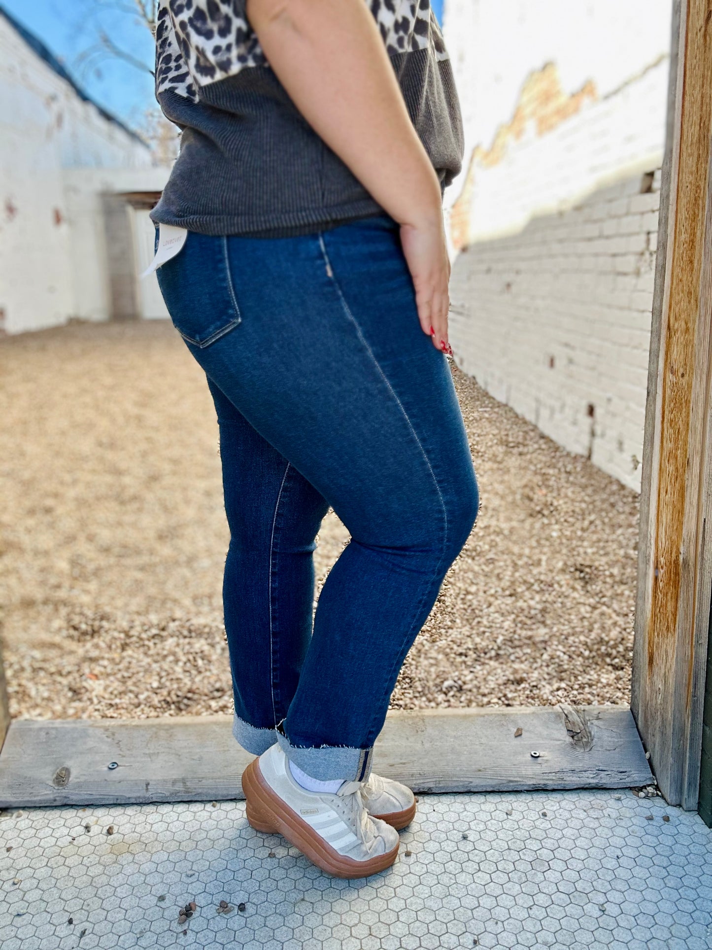 High Rise Cuffed Slim Straight