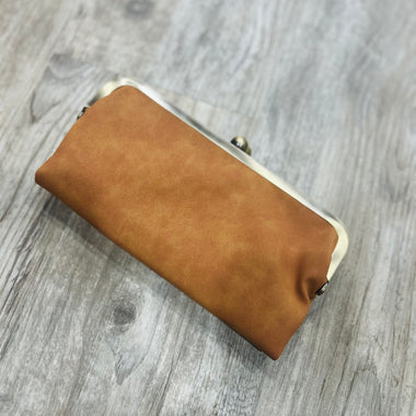 Karen Kiss Lock Clutch in Tan