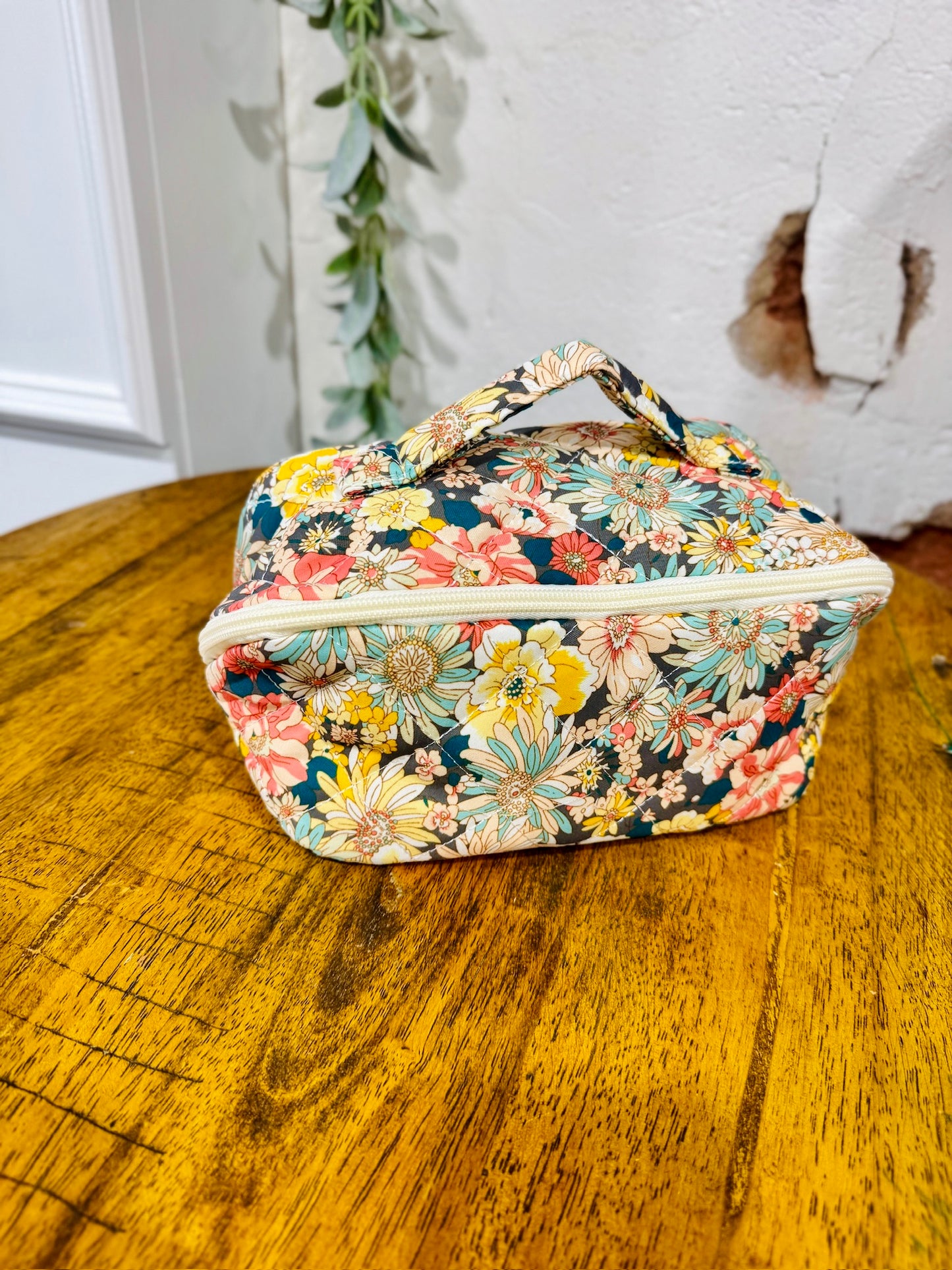 Floral Quilted Makeup Bag (Multiple Colors)