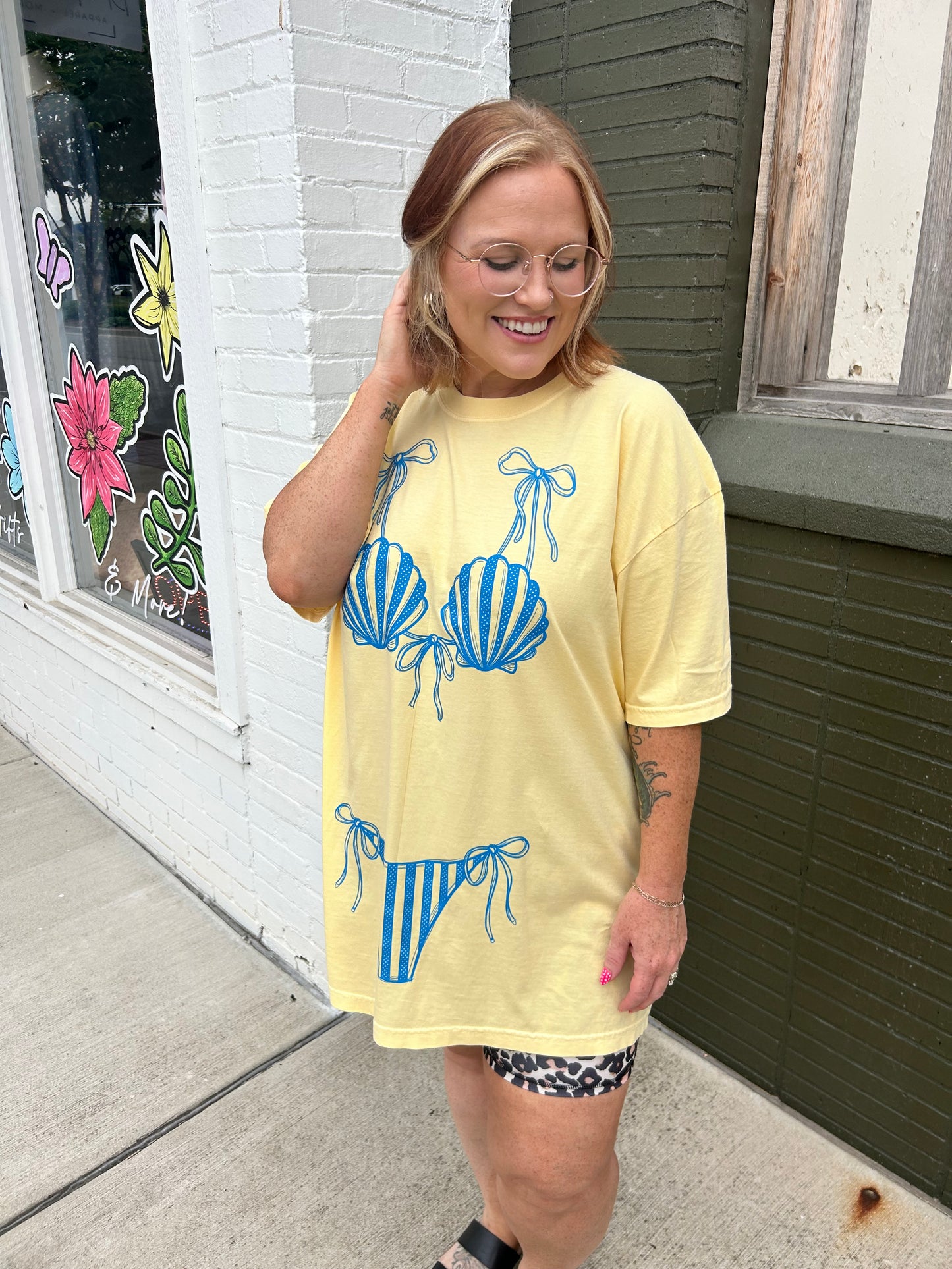 Bikini Ready Graphic Tee (Shells)