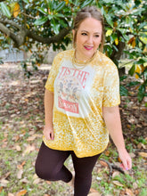 Load image into Gallery viewer, Tis The Season Graphic Tee