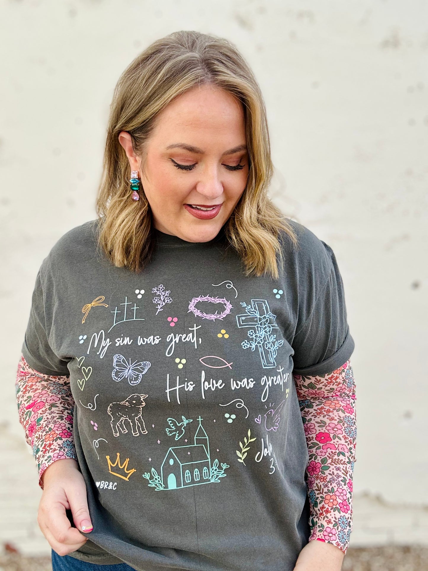 John 3:16 Collage Tee in Pepper