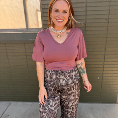 Finley Flutter Sleeve Top in Mauve