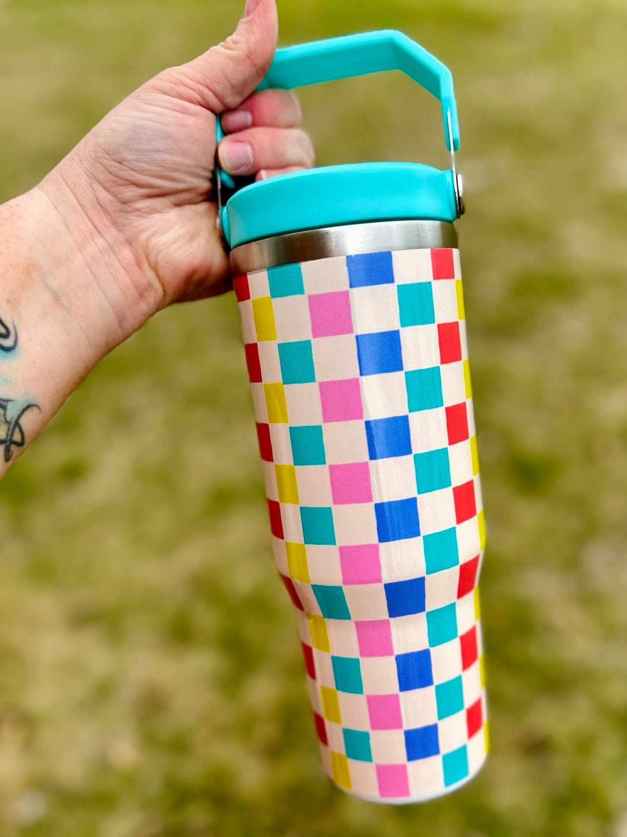 Pastel Checkered 30 oz Tumbler with Carry Handle