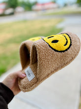 Load image into Gallery viewer, Plush Smile Slippers