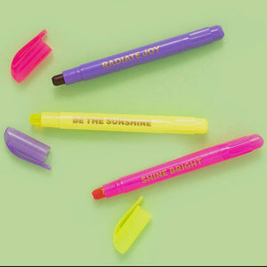 Shine Bright Wax Highlighter
