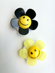 Smiley Flower Pop Sockets
