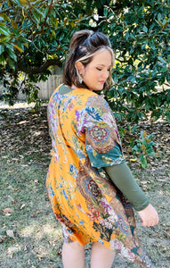 Jacquelyn Demask Print Kimono