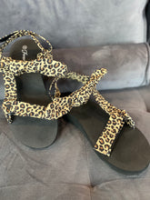 Load image into Gallery viewer, Patty Sandal With Bow (Multiple Colors)