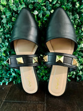 Load image into Gallery viewer, Black Studded Mule