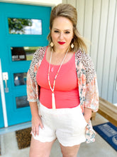 Load image into Gallery viewer, Scalloped Linen Shorts in Oatmeal
